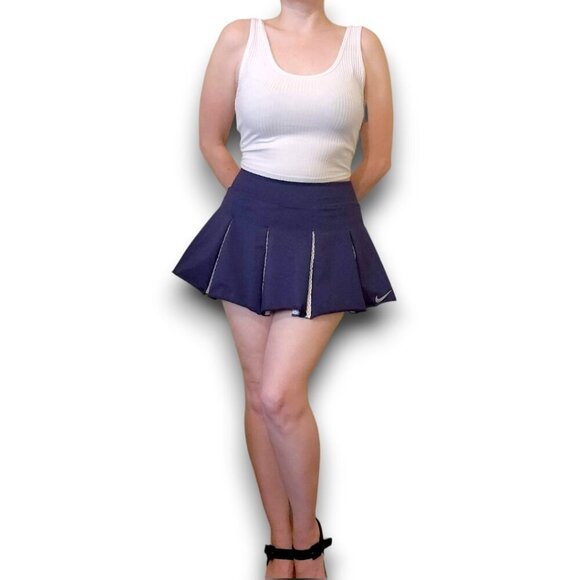 NIKE Navy and White Mesh Pleated Tennis Skort - Picture 1 of 11